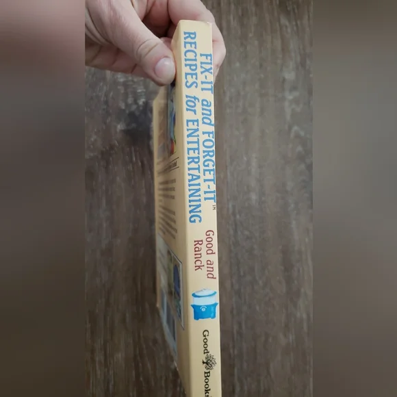 Fix-It and Forget-It Recipes for Entertaining slow cooker cookbook 284 Pages - Picture 12 of 12